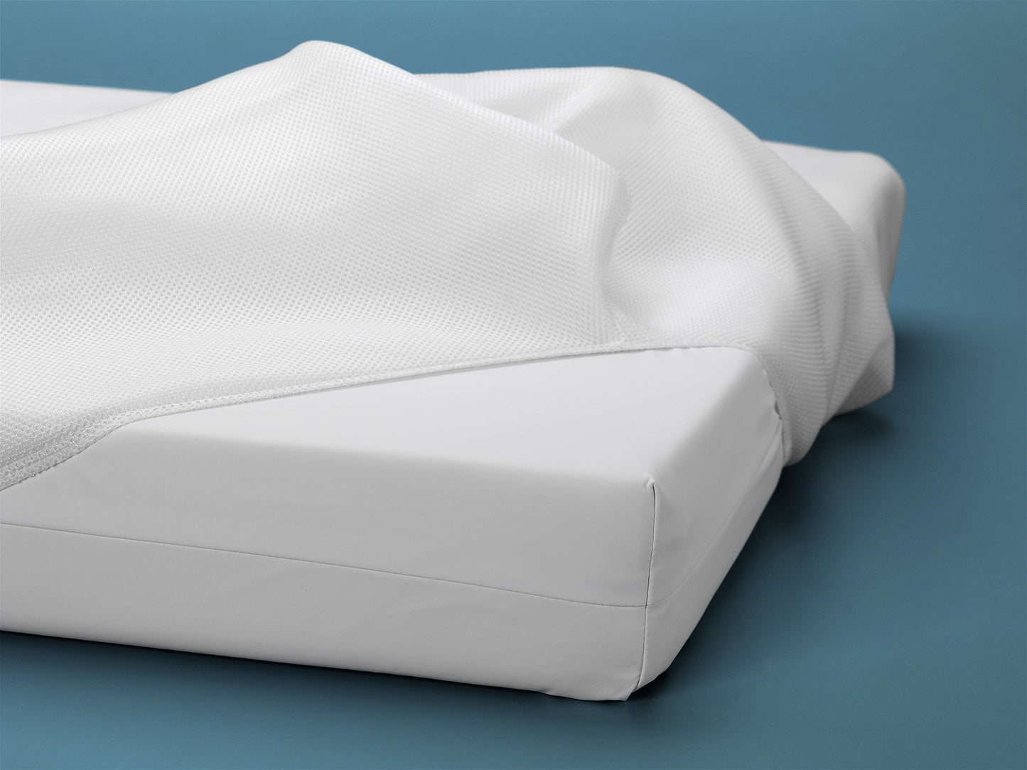 Little Dreamer Breathe-Thru Crib Mattress Cover
